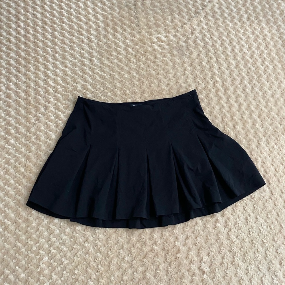Torrid Women size 18 Black Pleated Skirt